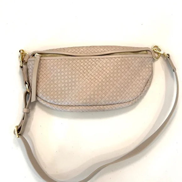 Quince Italian Leather Sling Bag - Picture 4 of 5